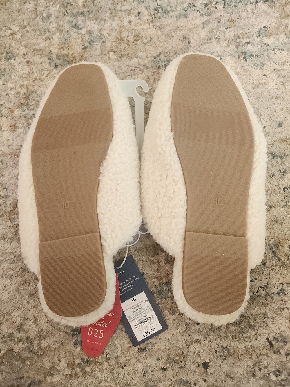Universal Thread Cream Sherpa Slip-On Slippers - Picture 3 of 3